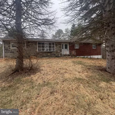 342 Hickory St, Cresco, PA 18326