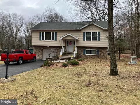 155 Motega Dr, Albrightsville, PA 18210