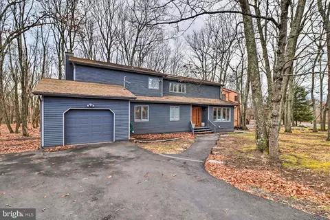 366 Hyland Dr, East Stroudsburg, PA 18301