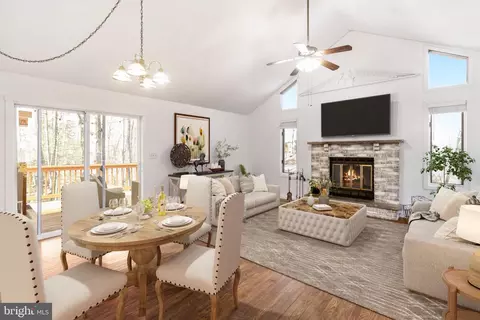 9305 Fairmount Way, Tobyhanna, PA 18466