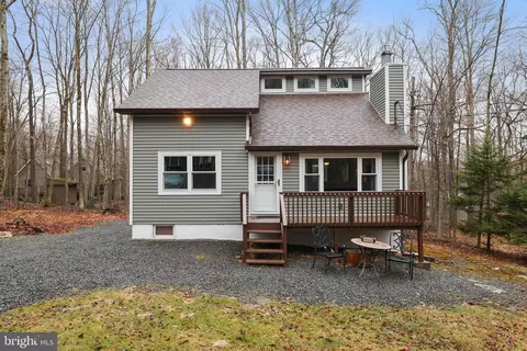 222 Muskwink Dr, Pocono Lake, PA 18347