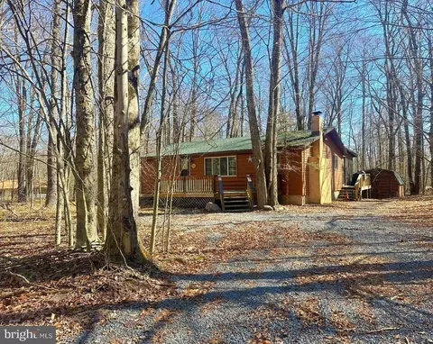 146 Outer Dr, Pocono Lake, PA 18347
