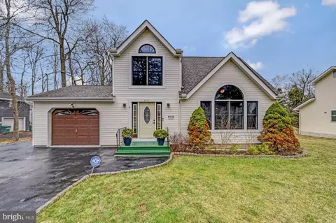 4112 Devon Dr, Tobyhanna, PA 18466