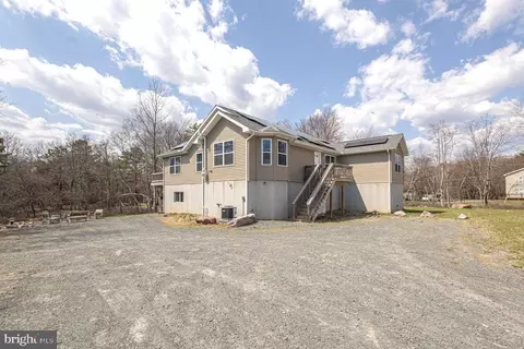 168 Laurel Ln, Blakeslee, PA 18610
