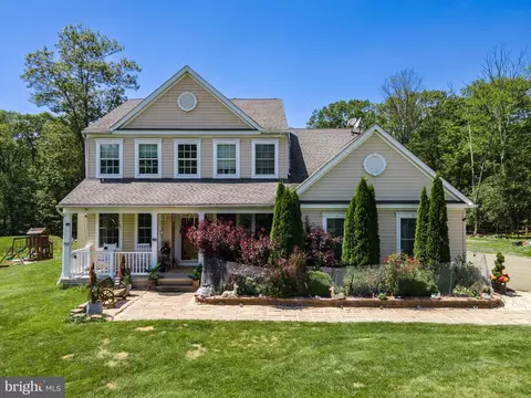 6 Westridge Ct, East Stroudsburg, PA 18302