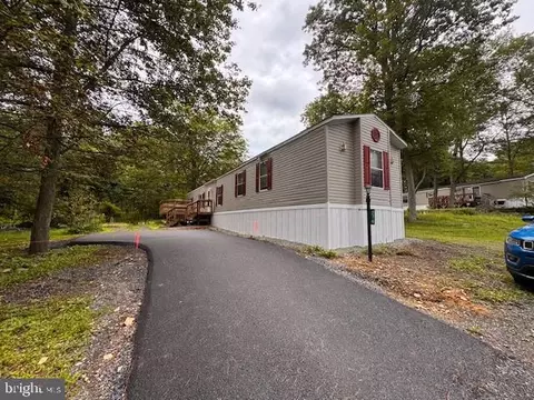 276 Birchwood Dr, Saylorsburg, PA 18353