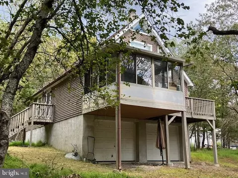 117 Lower Notch Rd, Albrightsville, PA 18210