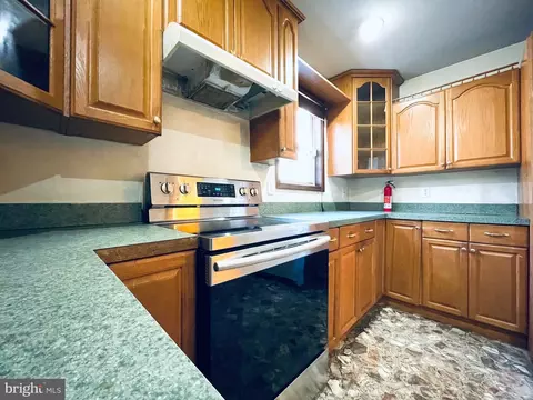 3529 Peak Dr, Tobyhanna, PA 18466