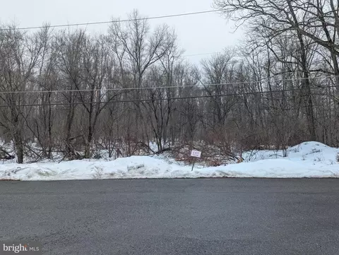 0 Larkspur Dr, Stroudsburg, PA 18360