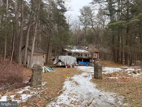 4560 Route 447, Canadensis, PA 18325