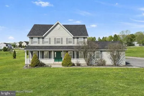 104 Corine Way, Saylorsburg, PA 18353