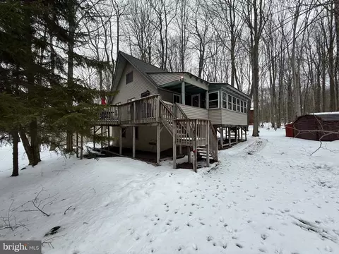 437 Orono Dr, Pocono Lake, PA 18347