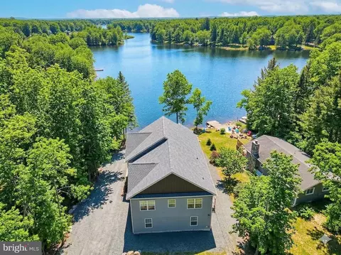 283 Owassa Dr, Pocono Lake, PA 18347