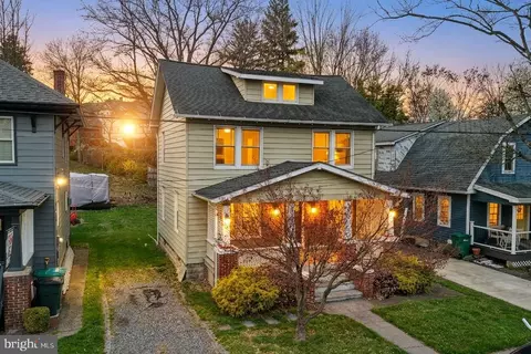 605 Wallace St, Stroudsburg, PA 18360
