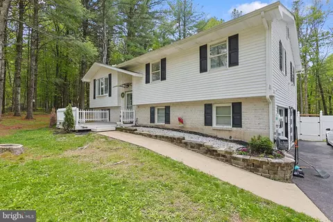 268 Turkey Ridge Dr, Kunkletown, PA 18058
