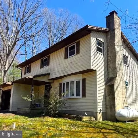 140 Pine Hollow Rd, Saylorsburg, PA 18353
