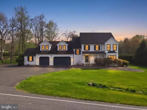5556 Bridle Rd, Stroudsburg, PA 18360
