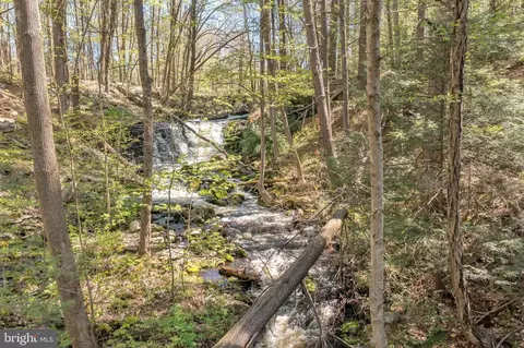 Serfas Drive, Stroudsburg, PA 18360