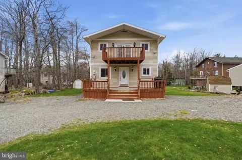 1117 Knollwood Dr, Tobyhanna, PA 18466