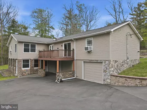 58 Brush Dr, East Stroudsburg, PA 18302
