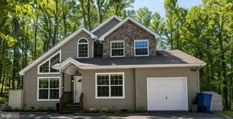 1122 Ranger Trl, Pocono Lake, PA 18347