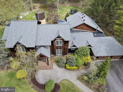 187 Sawmill Rd, Pocono Lake, PA 18347