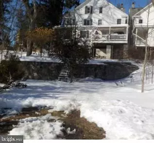 505 Thomas St, Stroudsburg, PA 18360