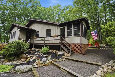 177 Jay, Effort, PA 18330