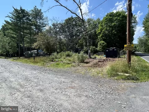 3 Filbert Ln, Effort, PA 18330 photo 2