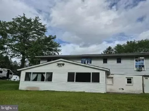 1403 Prospect St, Tobyhanna, PA 18466