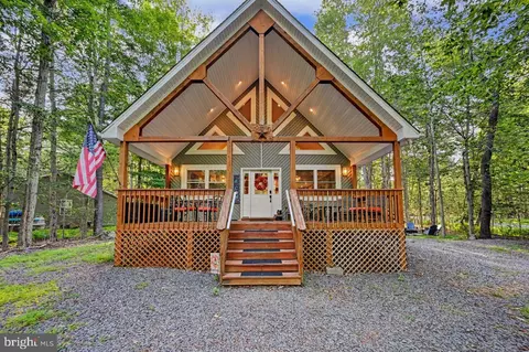 5376 Conoquenissing Dr, Pocono Lake, PA 18347
