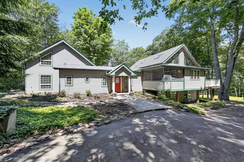 326 Fawn Rd, Pocono Lake, PA 18347