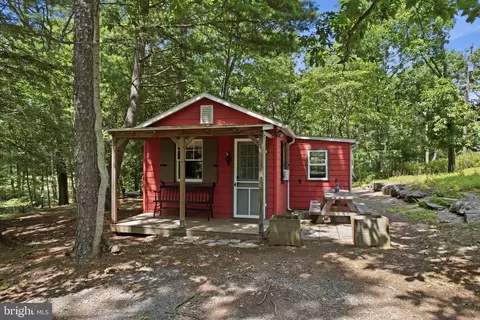 132 North Ln, East Stroudsburg, PA 18301