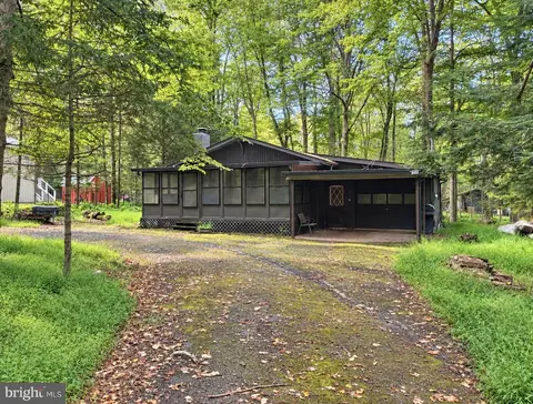113 Beech Ln, Pocono Lake, PA 18347