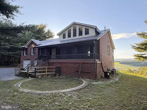 189 Turkey Ridge Dr, Kunkletown, PA 18058