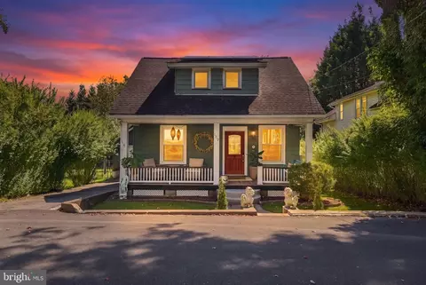 1317 Coolbaugh St, Stroudsburg, PA 18360