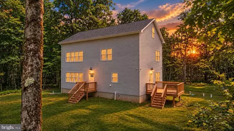 115 Deer Path Ln, Pocono Summit, PA 18346