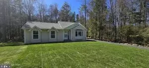 331 Mohansic Ln, Tobyhanna, PA 18466