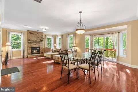 105 Mulberry Ln, East Stroudsburg, PA 18302