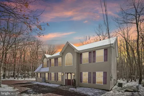 244 Tenawa Rd, Albrightsville, PA 18210