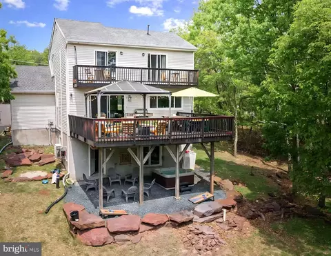 110 Tunkhannock Dr, Albrightsville, PA 18210