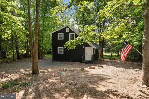 3130 Essex Rd, Tobyhanna, PA 18466
