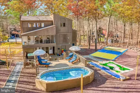 2209 Marcel Ct, East Stroudsburg, PA 18301