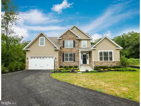 225 Stouts Valley Rd, Easton, PA 18042