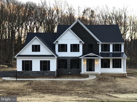 2620 Eagle Ln, Hellertown, PA 18055 photo 1