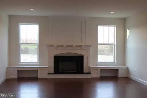 2670 Long Ridge Dr, Hellertown, PA 18055 photo 7