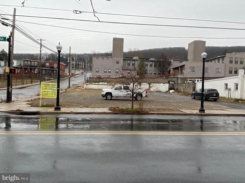 1338 E 4th St, Bethlehem, PA 18015 photo 1