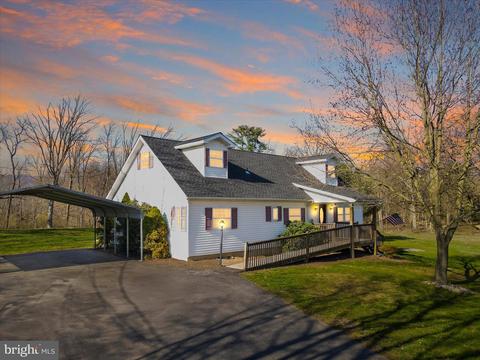 4134 Wood Dr, Walnutport, PA 18088
