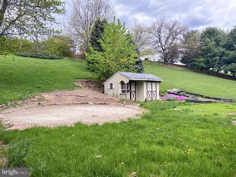 521 Easter Ter, Bath, PA 18014 photo 25