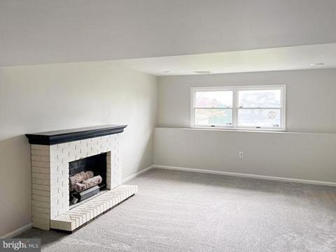 521 Easter Ter, Bath, PA 18014 photo 3
